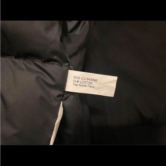 Three winter jackets brand the north face [model 550] still new and never worn - Picture 4 of 4